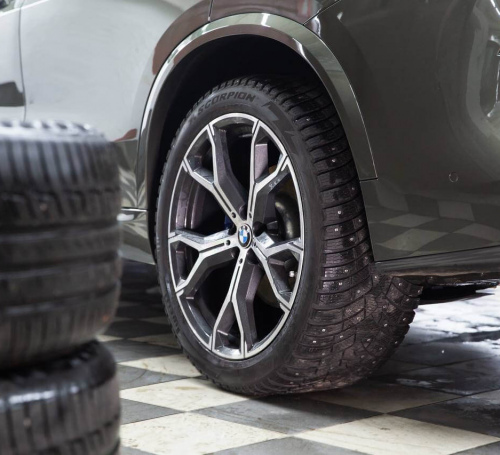 Пескоструйка и покраска дисков в детейлинг центре SA CarLounge в Москве