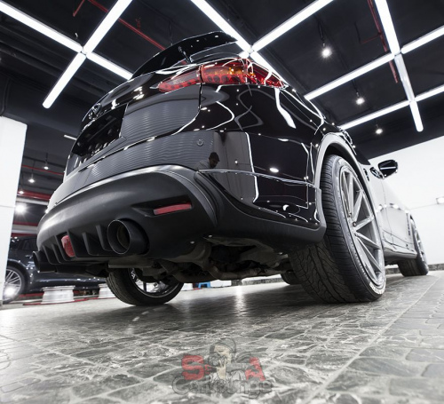 Покраска крыла автомобиля в детейлинг центре SA CarLounge в Москве