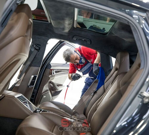 Химическая чистка кожаного салона автомобиля | Цены на профессиональную химчистку кожи для авто в Москве