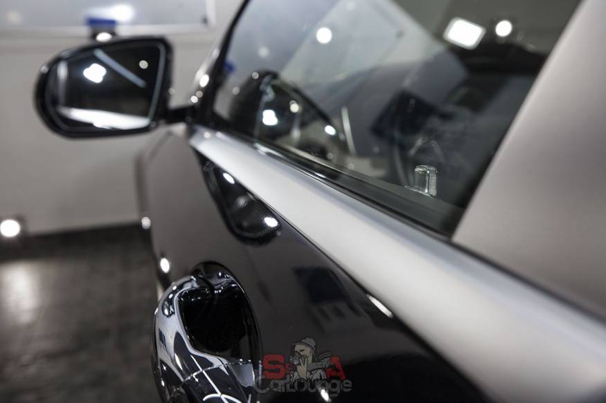 Замена двери авто в детейлинг центре SA CarLounge в Москве