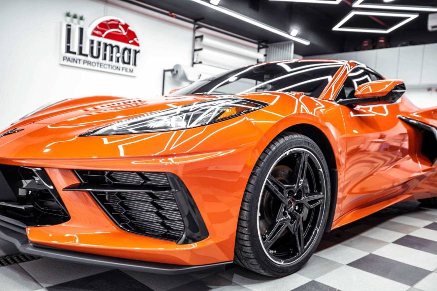 Убрать подтеки лака на авто после покраски в детейлинг центре SA CarLounge в Москве