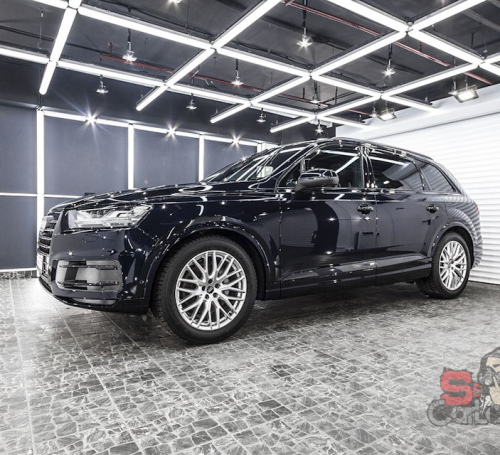 Покраска двери авто в детейлинг центре SA CarLounge в Москве