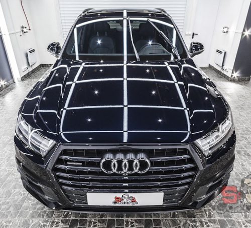 Локальная покраска капота в детейлинг центре SA CarLounge в Москве