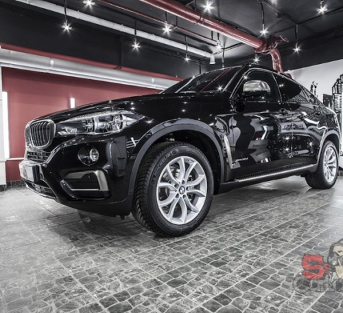 Покраска двери авто в детейлинг центре SA CarLounge в Москве