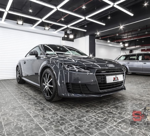 Покраска двери авто в детейлинг центре SA CarLounge в Москве