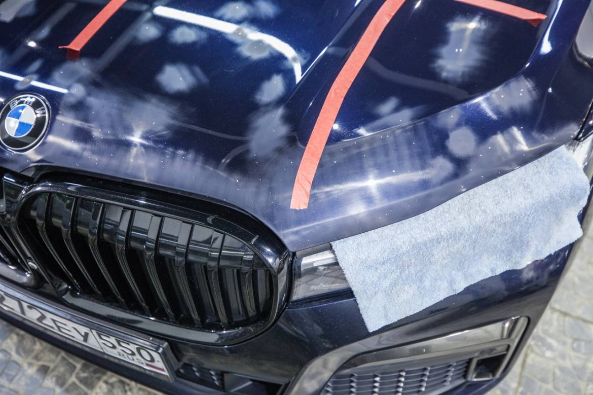 Ремонт сколов на кузове автомобиля в детейлинг центре SA CarLounge