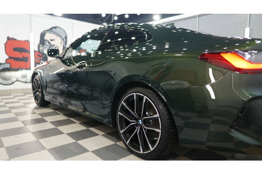 Покраска суппортов в детейлинг центре SA CarLounge в Москве