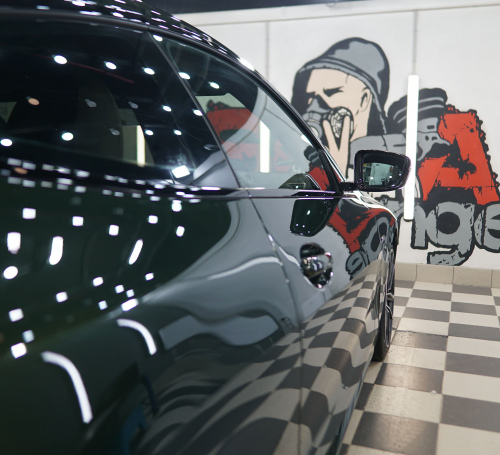 Замена задней двери в детейлинг центре SA CarLounge в Москве