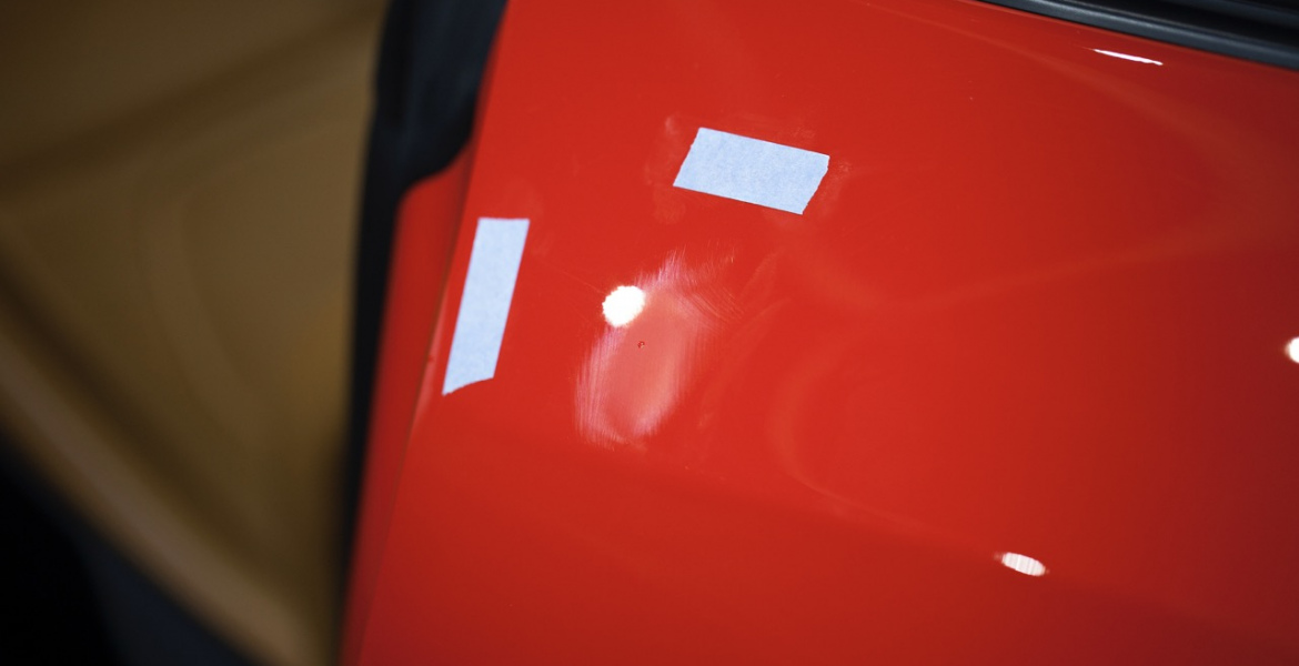 Обучение ремонту сколов в детейлинг центре SA CarLounge в Москве