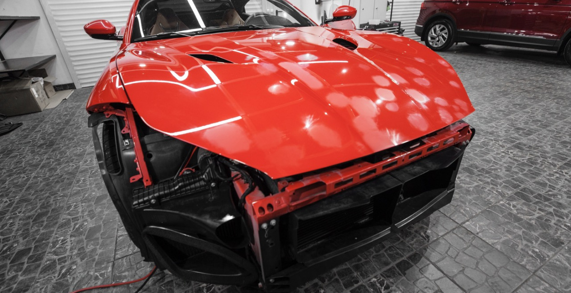 Обучение ремонту сколов в детейлинг центре SA CarLounge в Москве