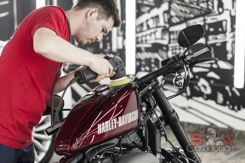 Восстановительная полировка и оклейка полиуретановой пленкой SunTek PPF мотоцикла