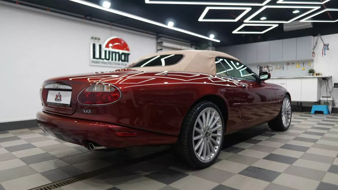 Перетяжка крыши салона автомобиля в детейлинг центре SA CarLounge в Москве
