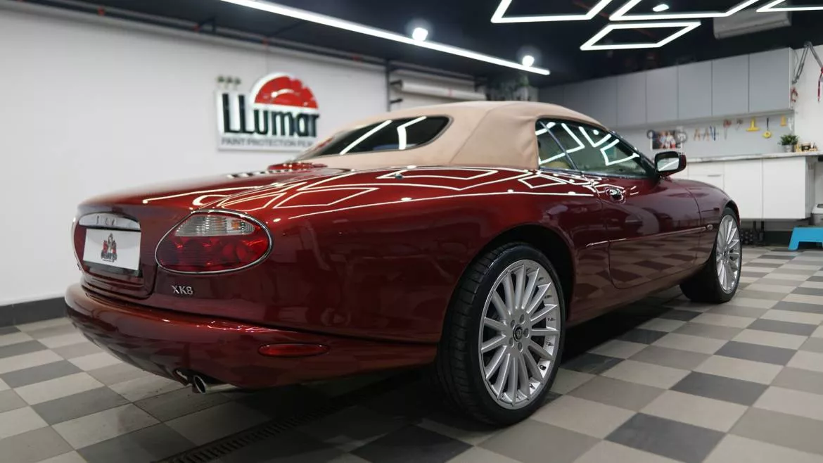 Перетяжка крыши салона автомобиля в детейлинг центре SA CarLounge в Москве