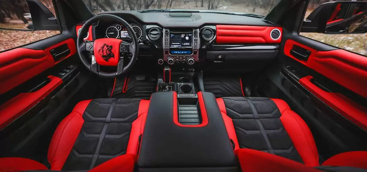 Перешить салон кожей в детейлинг центре SA CarLounge в Москве
